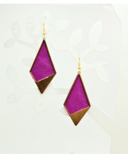 boucle d'oreille forme losange veau lisse fuchsia